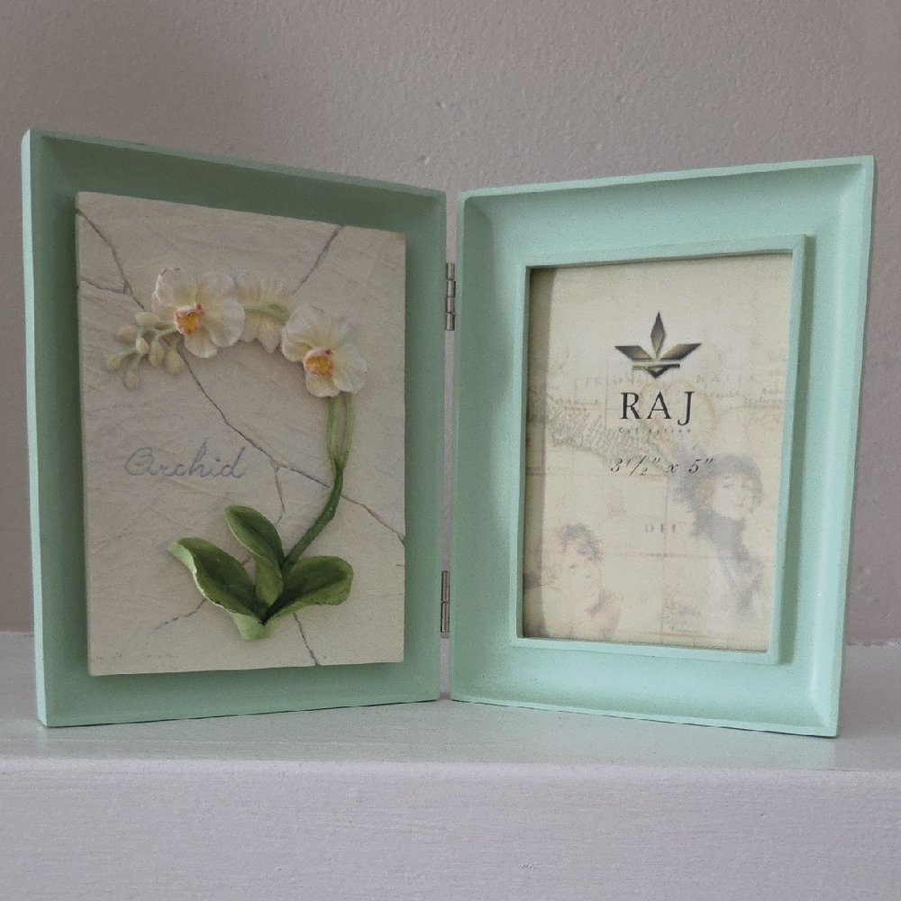 Raj Double Hinged Frame with Orchid Panel